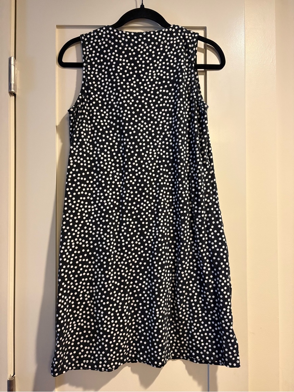 Lands' End Polka Dot Sleeveless Shift Dress with Pockets - Picture 6 of 6